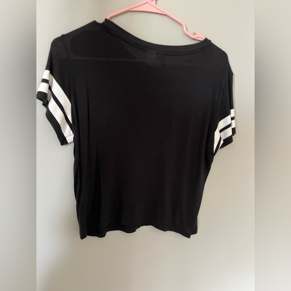 Black crop with white stripes - Picture 5 of 5